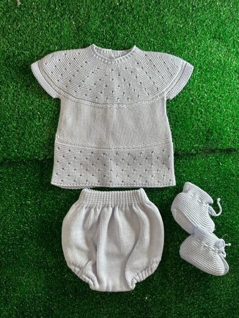 Completo 3 pezzi in cotone maglia-culotte-babbucce color celeste polvere