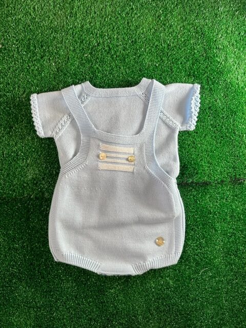Salopette e maglia in cotone celeste baby