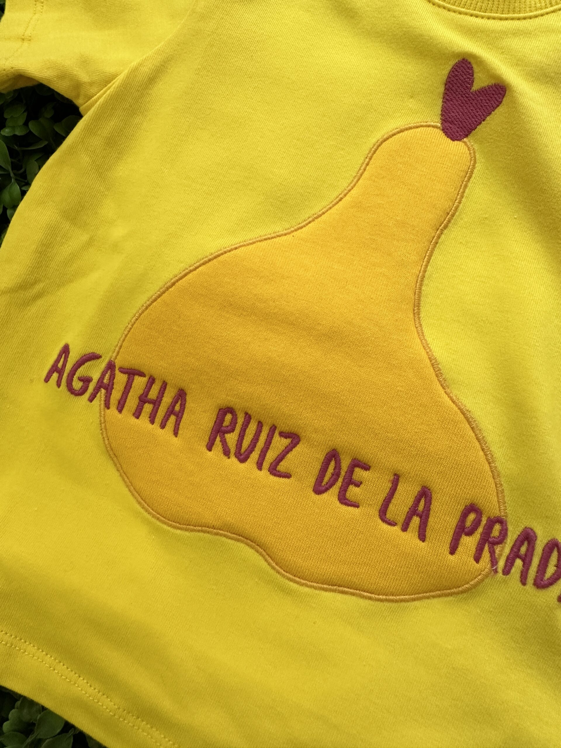 T-shirt gialla con pera Agatha Ruiz de la Prada - immagine 2