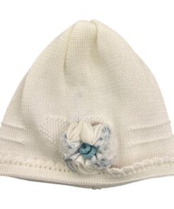 Cappellino bianco con fiore azzurro Aurora