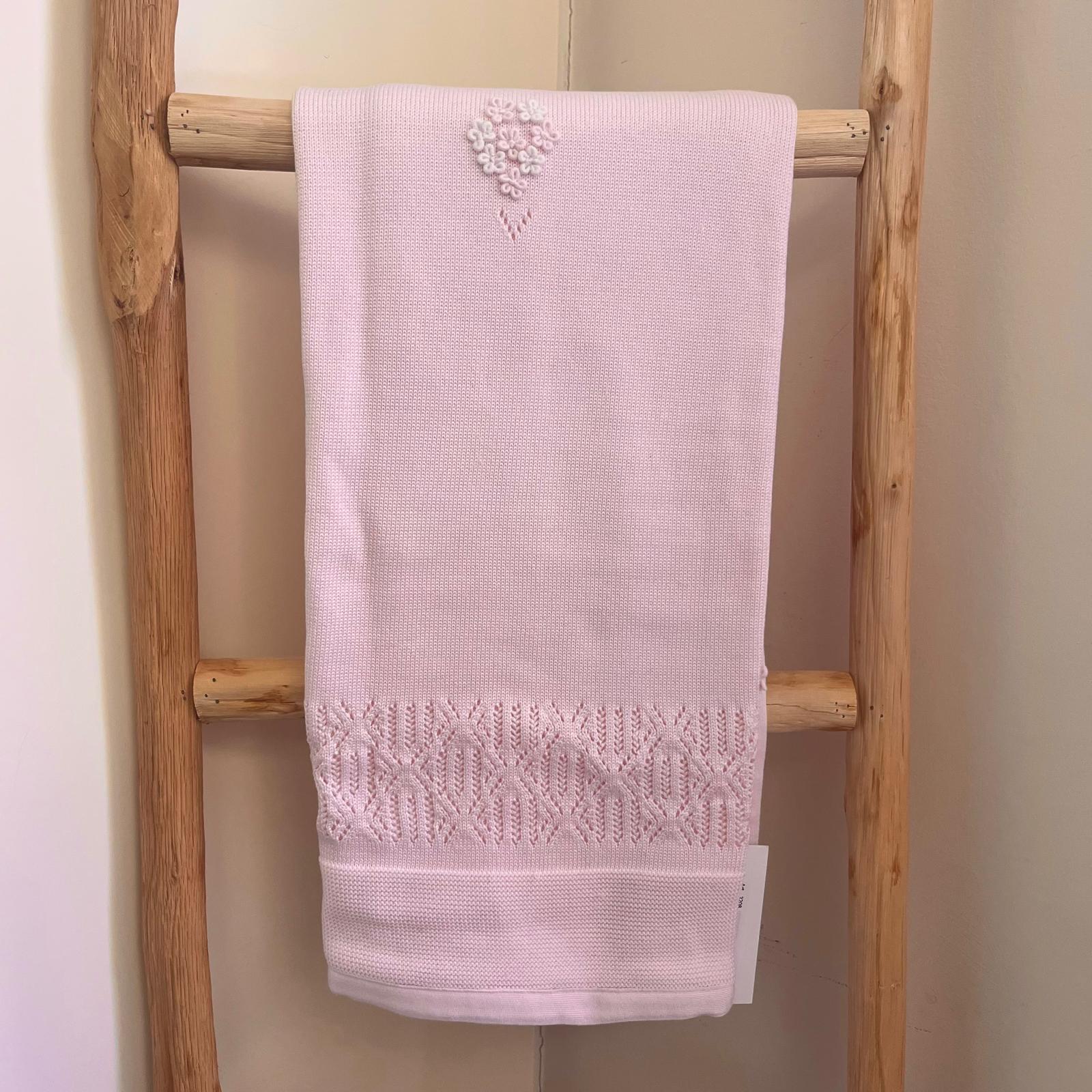 Copertina rosa con ricami Primodì