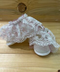 Alternative view of Scarpe culla con pizzo e tulle