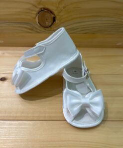 Alternative view of Scarpe culla con fiocco