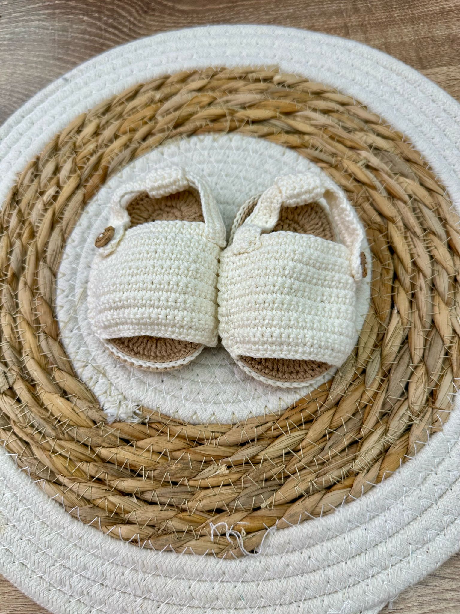 Scarpine uncinetto con bottone handmade