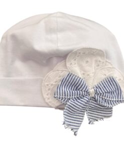 Cappellino bianco con fiocco blu a righe Myrumi