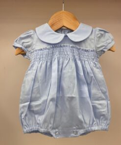 Pagliaccetto celeste con punto a smock Pappa e Latte