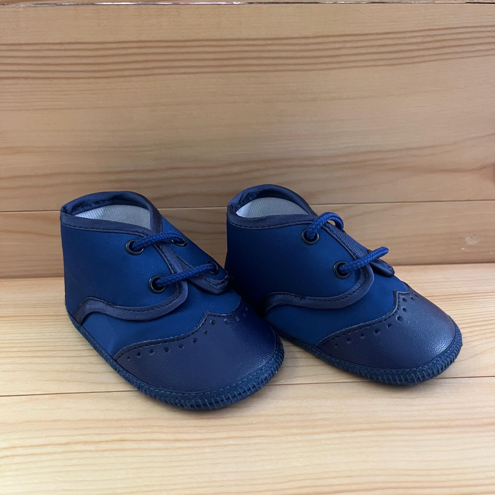 Scarpe culla inglesi blu Petit - immagine 3