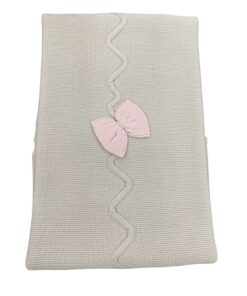 Copertina beige con fiocchi rosa I Delfi