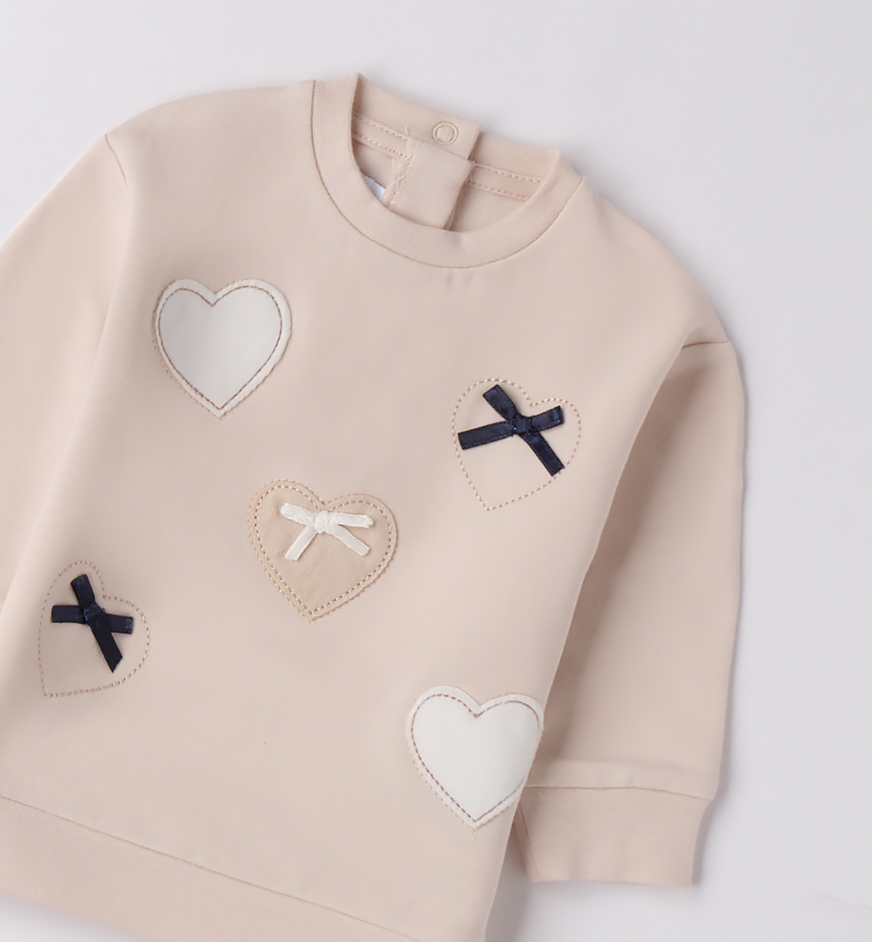 maglia con cuori - immagine 2