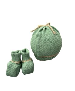 Set cappello e babbucce verde salvia Pappa & latte